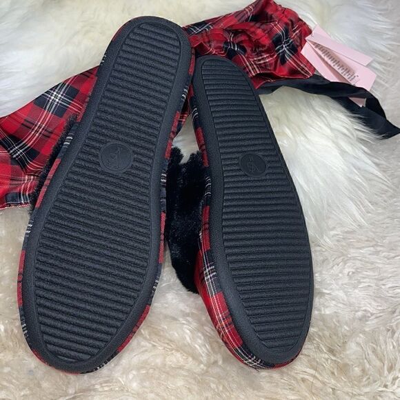 Victoria’s secret Slippers size 8 faux fur satin gift bag Christmas Holidays New - Picture 6 of 7